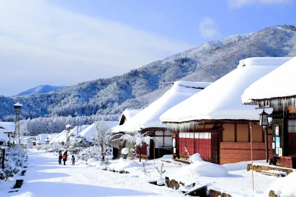 Khám phá vẻ đẹp của 15 ngôi làng cổ Nhật Bản mùa đông