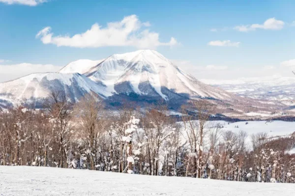 Rusutsu Village: Ngôi làng tuyết trắng với muôn vàn trải nghiệm Rusutsu Village: Ngôi làng tuyết trắng với muôn vàn trải nghiệm