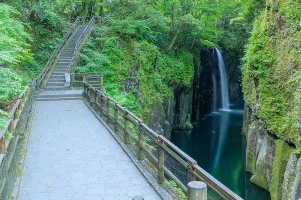 Takachiho Gorge: Chèo thuyền kayak giữa hẻm núi thiêng