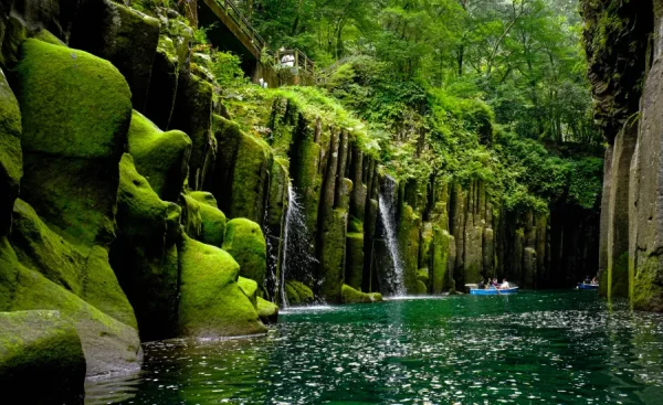 Takachiho Gorge: Chèo thuyền kayak giữa hẻm núi thiêng