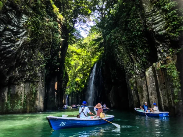 Takachiho Gorge: Chèo thuyền kayak giữa hẻm núi thiêng