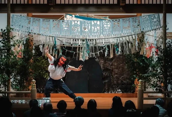 Takachiho Gorge: Chèo thuyền kayak giữa hẻm núi thiêng