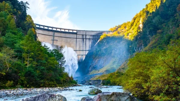 Tateyama Kurobe Alpine: Chạm tay vào những bức tường tuyết khổng lồ Tateyama Kurobe Alpine: Chạm tay vào những bức tường tuyết khổng lồ