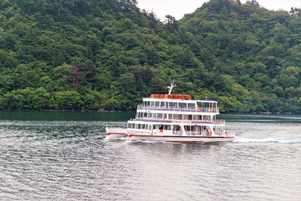 Towada Lake - Du ngoạn trên thuyền ngắm cảnh hồ tiên