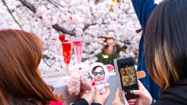 Meguro River: Con đường hoa anh đào rực rỡ nhất Tokyo