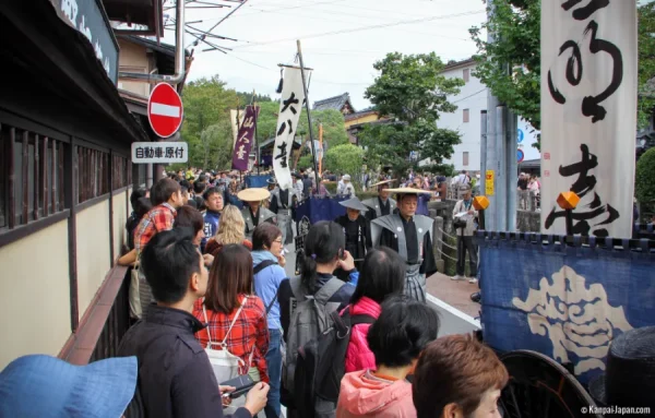Takayama Matsuri: Tận hưởng trọn vẹn mùa xuân ở Nhật Bản