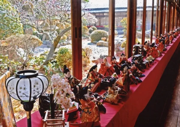 Hina Matsuri: Lễ Hội Cầu An Lành Cho Bé Gái Ở Nhật Bản