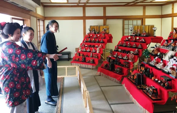 Hina Matsuri: Lễ Hội Cầu An Lành Cho Bé Gái Ở Nhật Bản