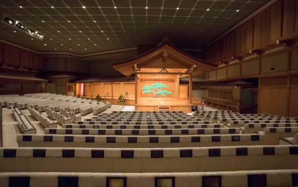 Kịch Noh Nhật Bản: Nghệ thuật sân khấu cổ điển đầy mê hoặc