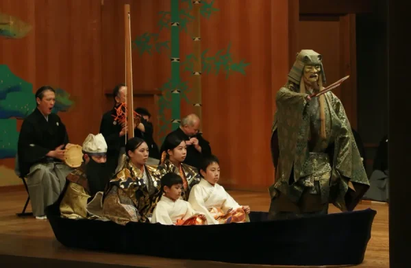 Kịch Noh Nhật Bản: Nghệ thuật sân khấu cổ điển đầy mê hoặc