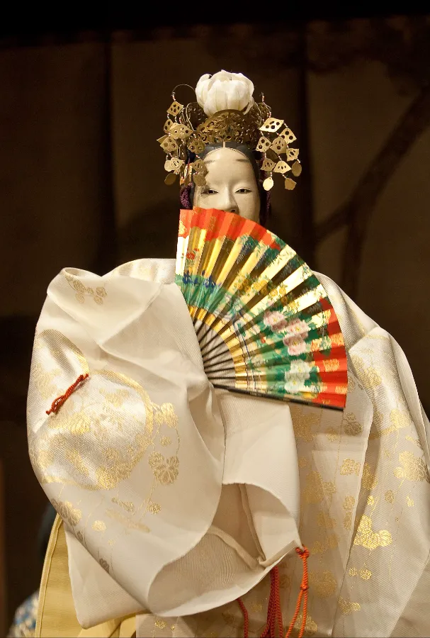 Kịch Noh Nhật Bản: Nghệ thuật sân khấu cổ điển đầy mê hoặc