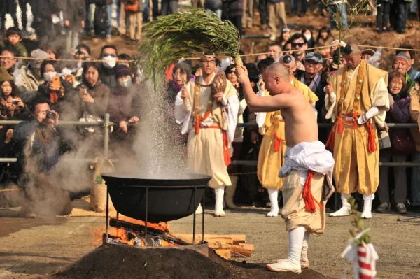Hiwatari Matsuri: Khám phá văn hóa Shugendo trên núi Takao