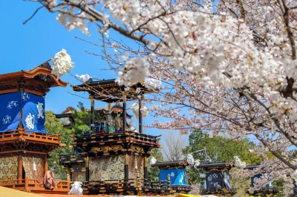 Inuyama Matsuri: Tận Hưởng Sắc Màu Lễ Hội Giữa Lòng Phố Cổ
