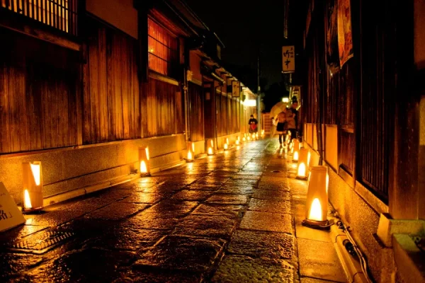 Lễ Hội Ánh Sáng Higashiyama Hanatouro: Khúc Ca Huyền Ảo Giữa Đêm Kyoto Cổ Kính Lễ Hội Ánh Sáng Higashiyama Hanatouro