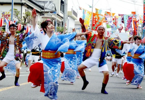Ushibuka Haiya Matsuri: Lễ Hội Của Những Vũ Điệu Biển Cả Ushibuka Haiya Matsuri: Lễ Hội Của Những Vũ Điệu Biển Cả