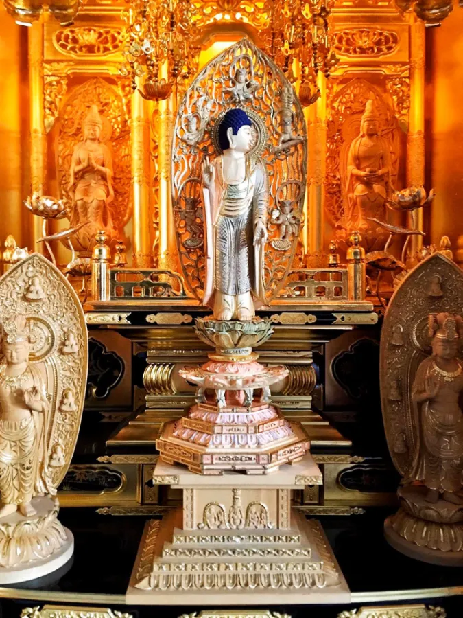 Khám Phá Chùa Eikando: Viên Ngọc Đỏ Rực Rỡ tại Kyoto