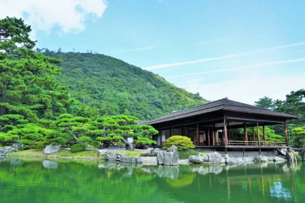 Vườn Ritsurin: Viên Ngọc Tuyệt Mỹ Tại Shikoku Nhật Bản