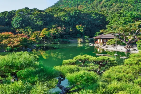 Vườn Ritsurin: Viên Ngọc Tuyệt Mỹ Tại Shikoku Nhật Bản