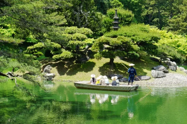 Vườn Ritsurin: Viên Ngọc Tuyệt Mỹ Tại Shikoku Nhật Bản