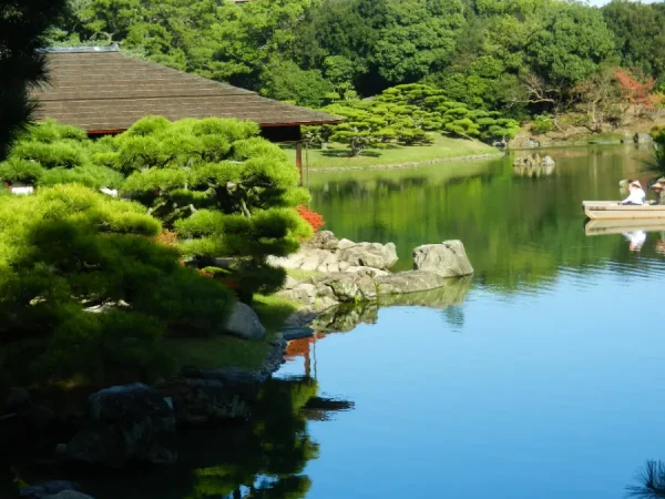 Vườn Ritsurin: Viên Ngọc Tuyệt Mỹ Tại Shikoku Nhật Bản