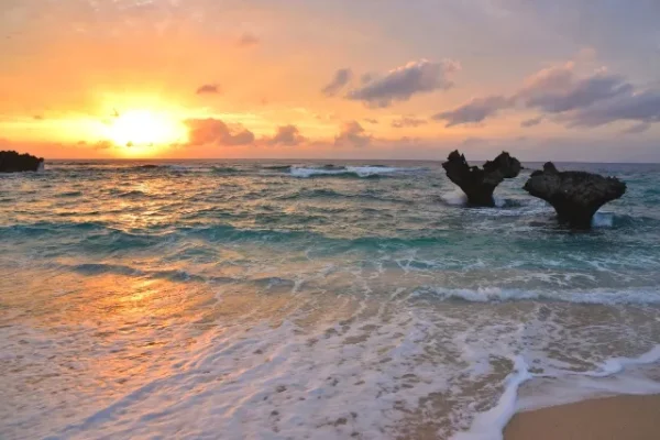 Trải nghiệm mùa hè rực rỡ tại Kouri Island