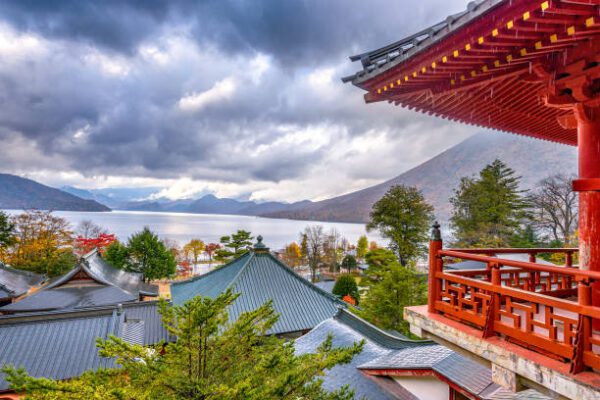Chuzenji Lake - Vẻ đẹp của hồ Chuzenji vào mùa thu Nhật Bản
