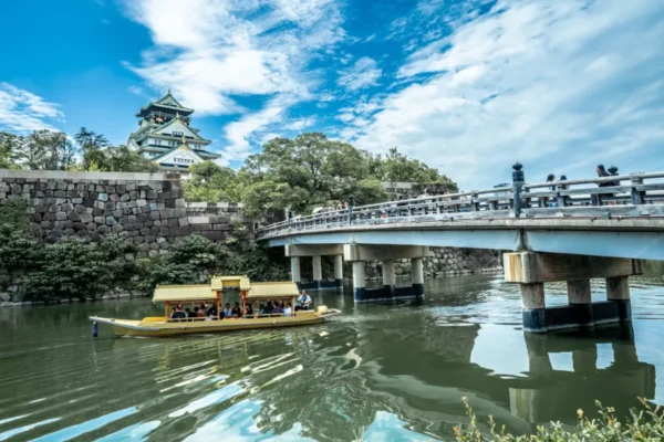 lâu đài Osaka mùa thu