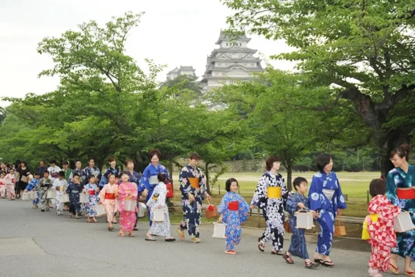 Himeji Castle vào mùa thu