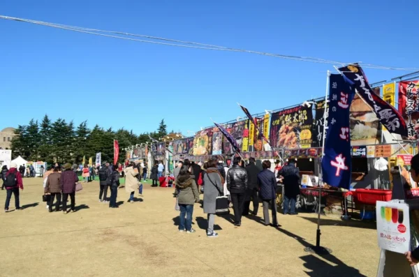 Meiji Jingu Gaien - Khung cảnh lá vàng tuyệt đẹp giữa thủ đô Tokyo