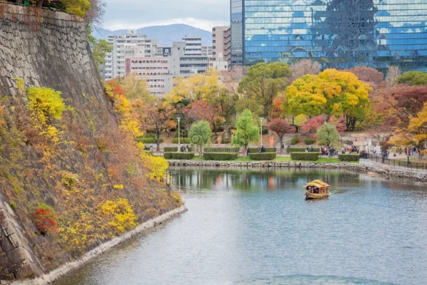 lâu đài Osaka mùa thu
