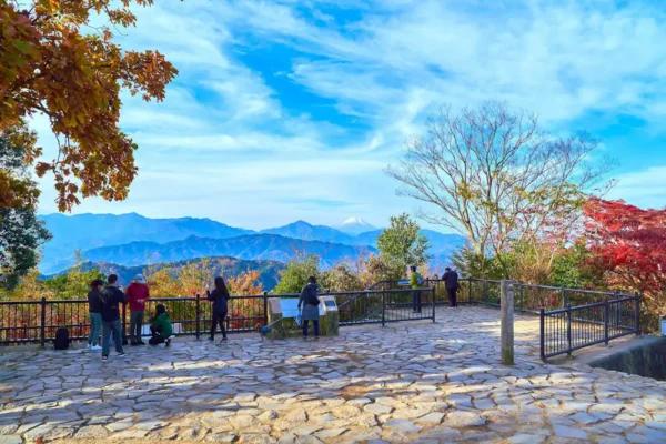 Hành trình săn lá đỏ trên đỉnh núi Takao (Takao Mountain)