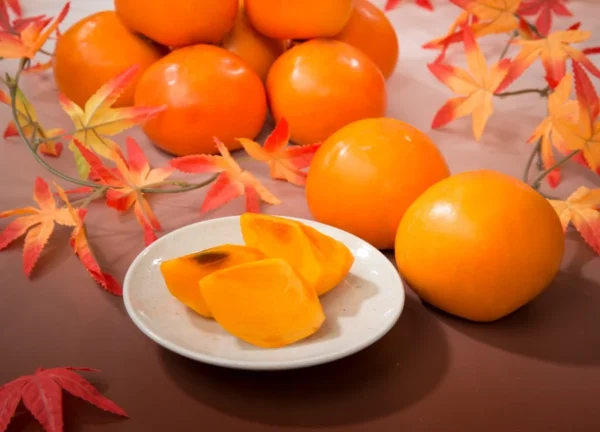 Hồng Giòn Nhật Bản: Giống Fuyu – Tuyệt Phẩm Mùa Thu Giòn Tan và Thanh Ngọt Hồng Giòn Nhật Bản