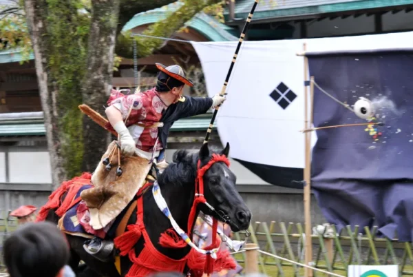 Yabusame – Trải Nghiệm Nghi Lễ Cưỡi Ngựa Bắn Cung Hơn 800 Năm Tuổi lễ hội Nikko Toshogu Shuki Taisai