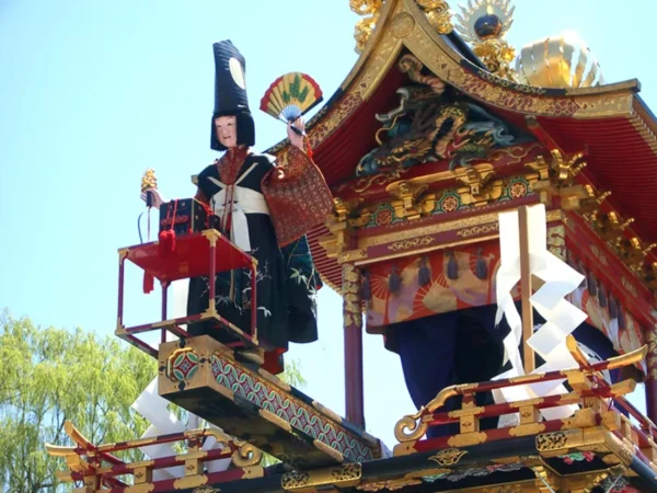 Trải Nghiệm thú vị tại Lễ hội mùa thu Takayama