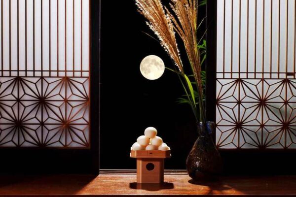Tsukimi - Lễ Hội Ngắm Trăng Thanh Tao, Tinh Tế của người Nhật Tsukimi - Lễ Hội Ngắm Trăng của người Nhật