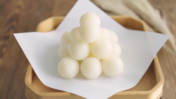 Tsukimi Dango: Linh hồn ẩm thực của lễ hội ngắm trăng Tsukimi Tsukimi Dango: Linh hồn ẩm thực của lễ hội ngắm trăng Tsukimi