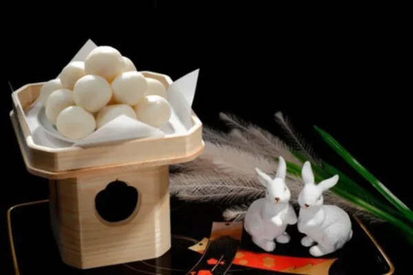 Tsukimi Dango: Linh hồn ẩm thực của lễ hội ngắm trăng Tsukimi Tsukimi Dango: Linh hồn ẩm thực của lễ hội ngắm trăng Tsukimi