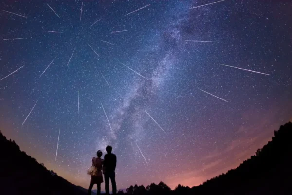 Winter Meteor Showers: Trải Nghiệm "Săn Sao Băng" Huyền Ảo Tại Nhật Bản