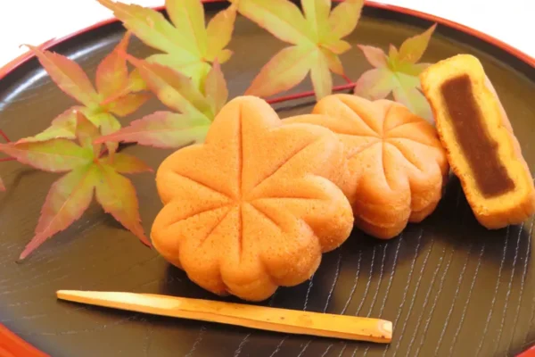 Momiji Manju: Thức Quà Lá Phong Mang Linh Hồn Hiroshima