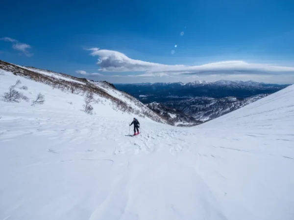 7 Cung đường đi bộ (Snowshoeing) đẹp nhất mùa đông Nhật Bản