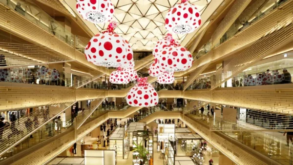 Ginza Shopping: Trải nghiệm mua sắm mùa đông ở Tokyo