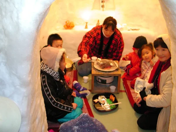 Lễ hội Kamakura Yokote: Trải Nghiệm Ấm Cúng Với Nhà Tuyết Akita