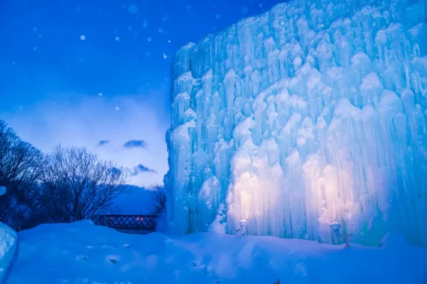 Lễ hội băng Shikotsu (Shikotsuko Ice Festival)