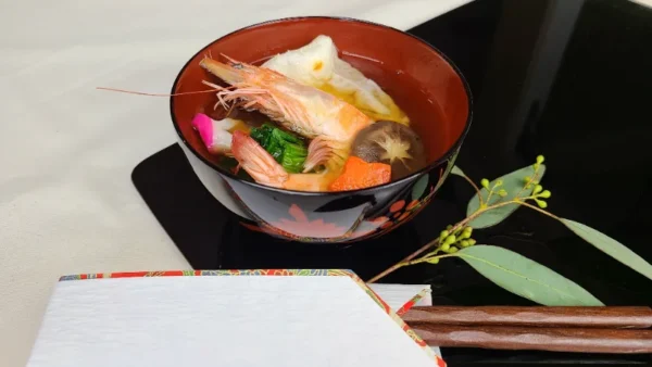 Zoni: Món Súp Bánh Giầy Truyền Thống của Nhật Bản