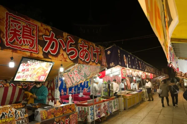 Hatsumode: Hành Trình Tâm Linh Đầu Năm Tại Nhật Bản