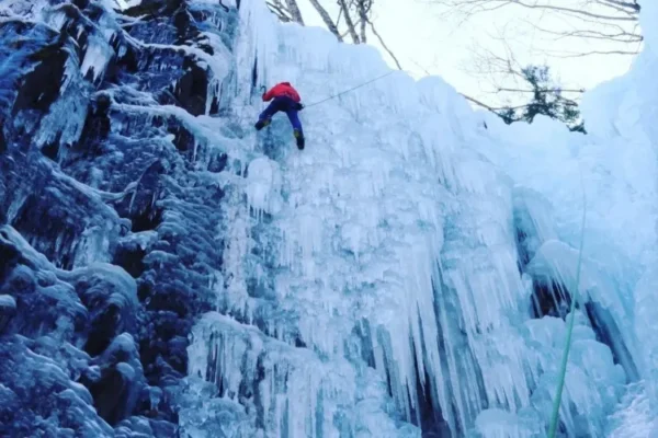 7 Cung đường đi bộ (Snowshoeing) đẹp nhất mùa đông Nhật Bản