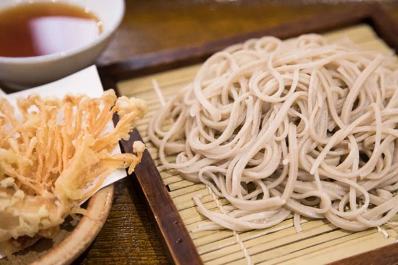 Kusatsu Onsen: Sự hòa quyện của Lửa Và Tuyết giữa lòng Gunma Kusatsu Onsen Mùa Đông