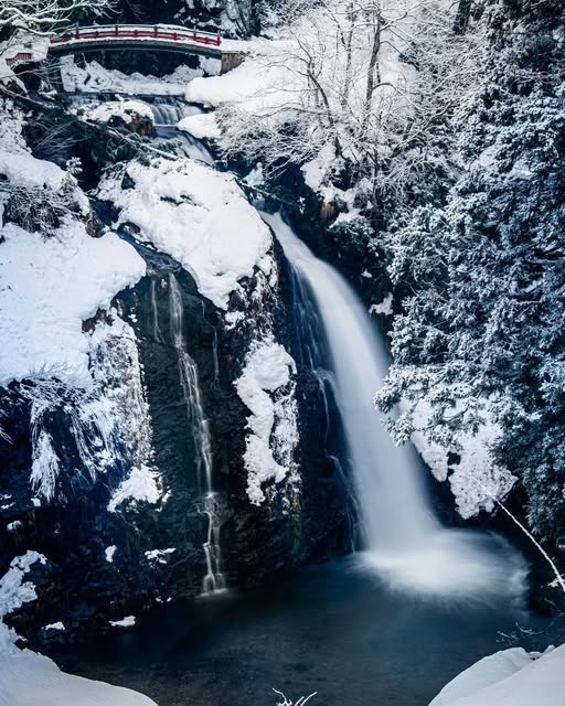 Ginzan Onsen: Hành Trình Lạc Vào Thế Giới Cổ Tích Giữa Đời Thực