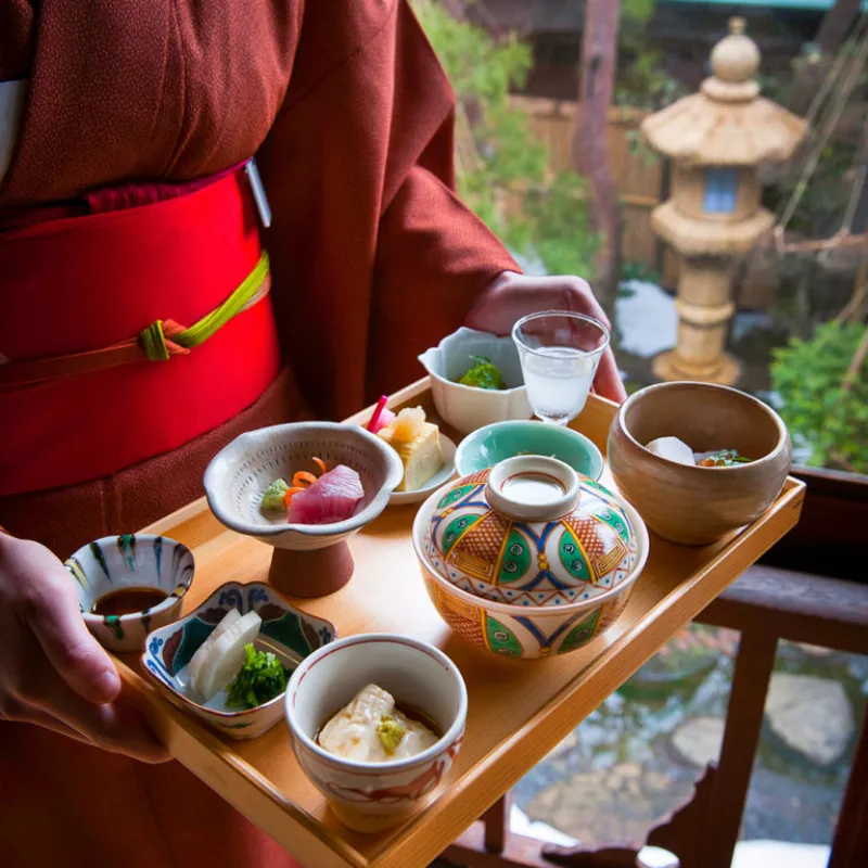 Ginzan Onsen: Hành Trình Lạc Vào Thế Giới Cổ Tích Giữa Đời Thực