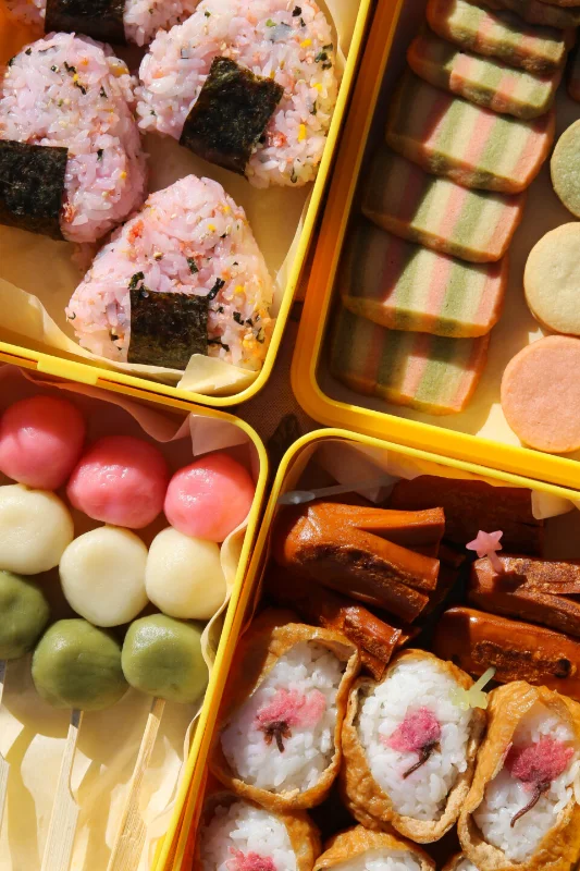 Review hộp cơm Hanami Bento lộng lẫy tại Tokyo Review hộp cơm Hanami Bento lộng lẫy tại Tokyo